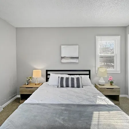 Gorgeous 2Br Clive Duplex Wfireplace